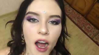 Alyssa Quinn Likes Massive Cumshots on Face and Swallow 4K