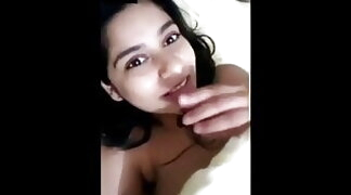 Punjabi girl fingering very hard, insta id = genuinejannat